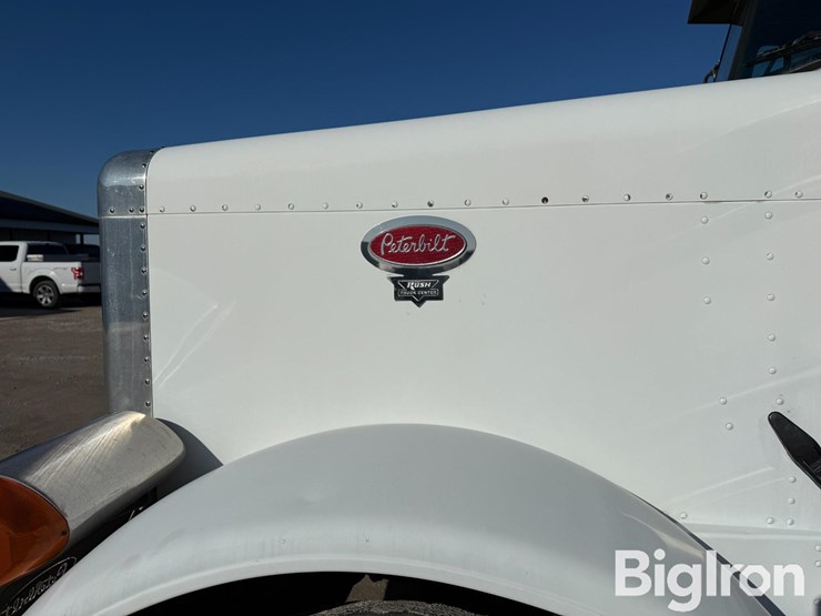 1997-peterbilt-378-image-10