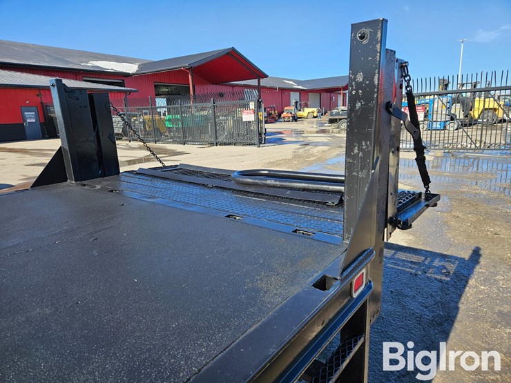 2015-ford-f550-image-13