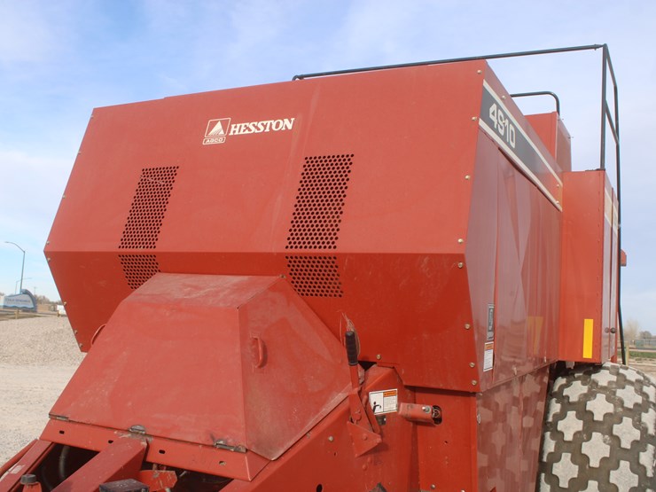 hesston-4910-image-23