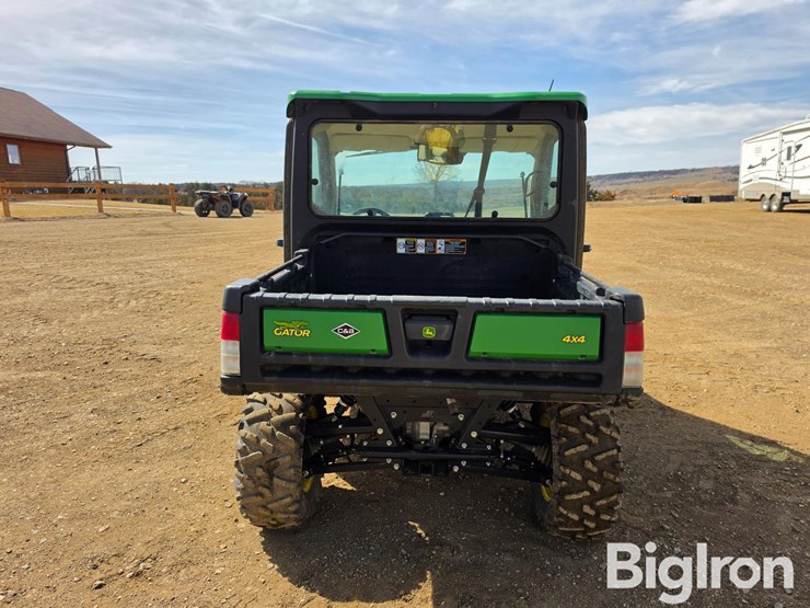 2021-john-deere-gator-image-6