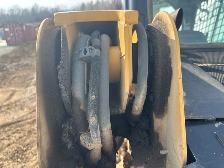 2017-caterpillar-239d-image-20