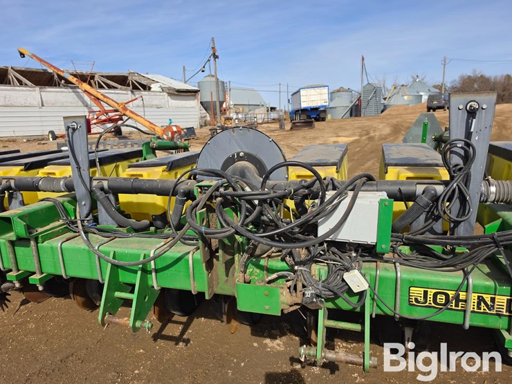 john-deere-1730-image-18