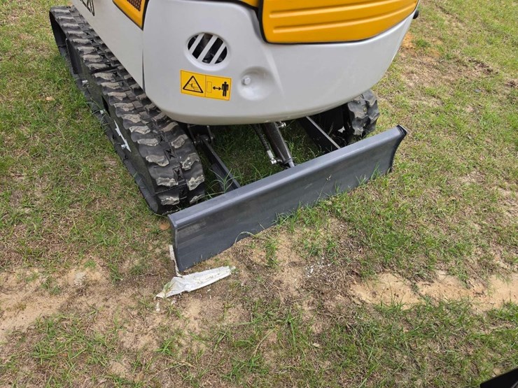 --absolute---new-sdlanch-excavator-image-7