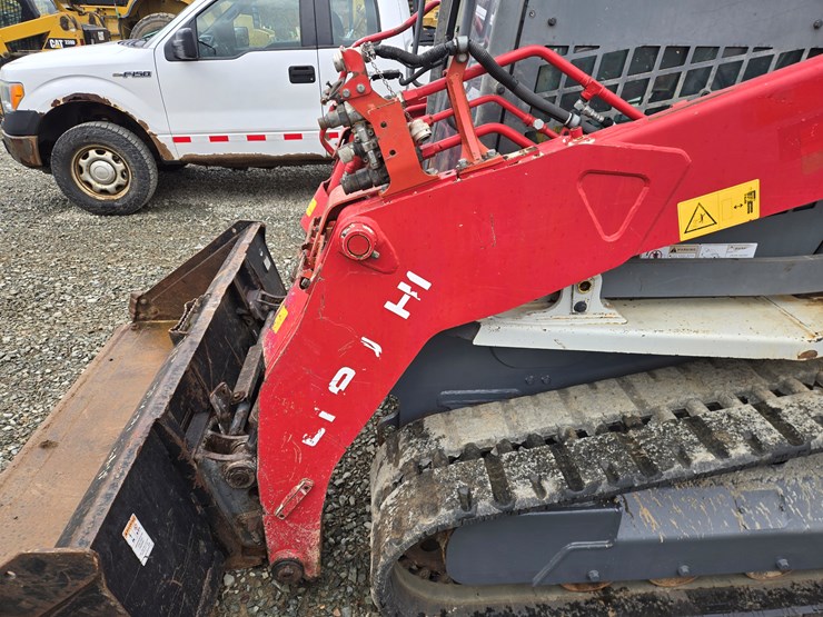 takeuchi-tl10v2-image-25