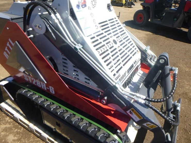 battler-st28h-6-skid-steer-track-loader-image-13