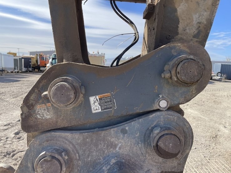 2012-deere-250g-lc-image-15