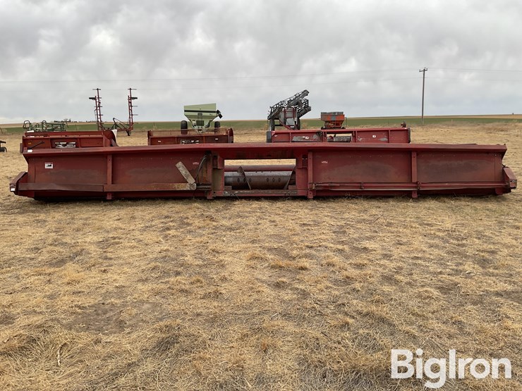 international-810-image-6