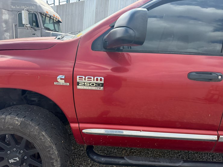 2008-dodge-2500-image-24