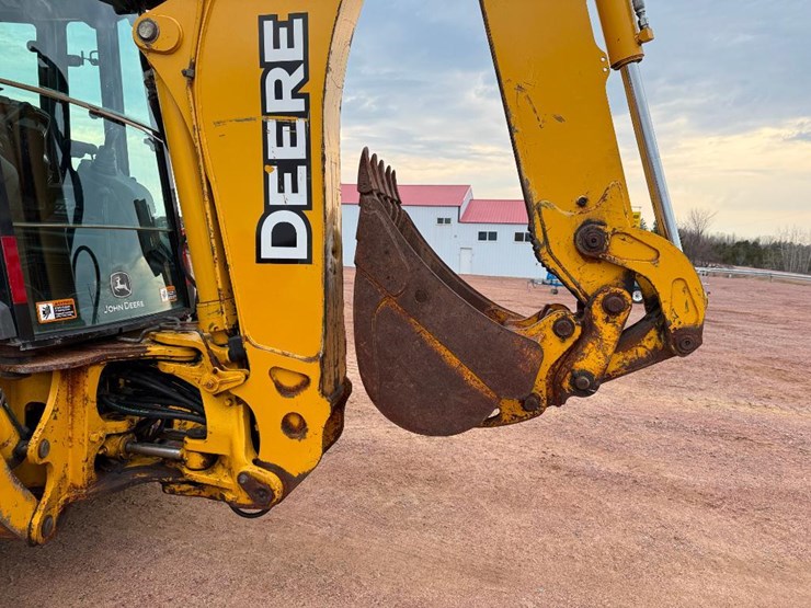 john-deere-410-image-30