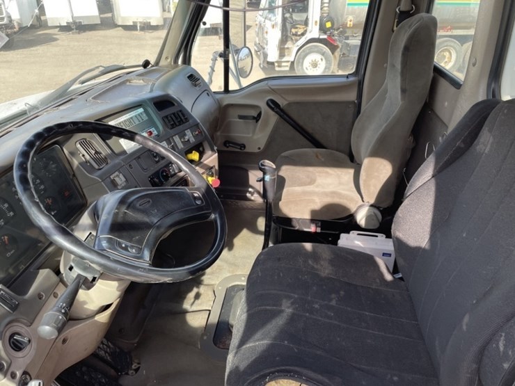 2001-sterling-l8500-image-30