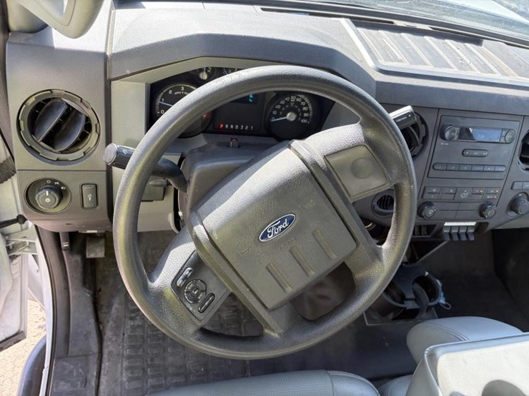 2012-ford-f450-image-12