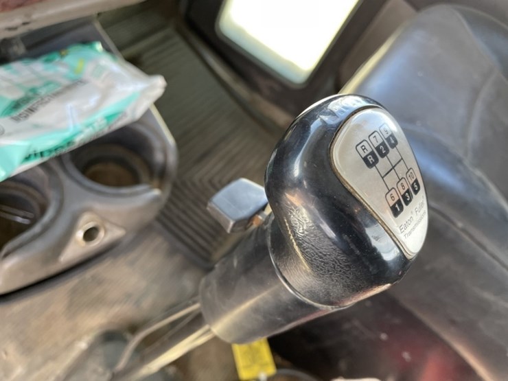 2007-kenworth-t300-image-32