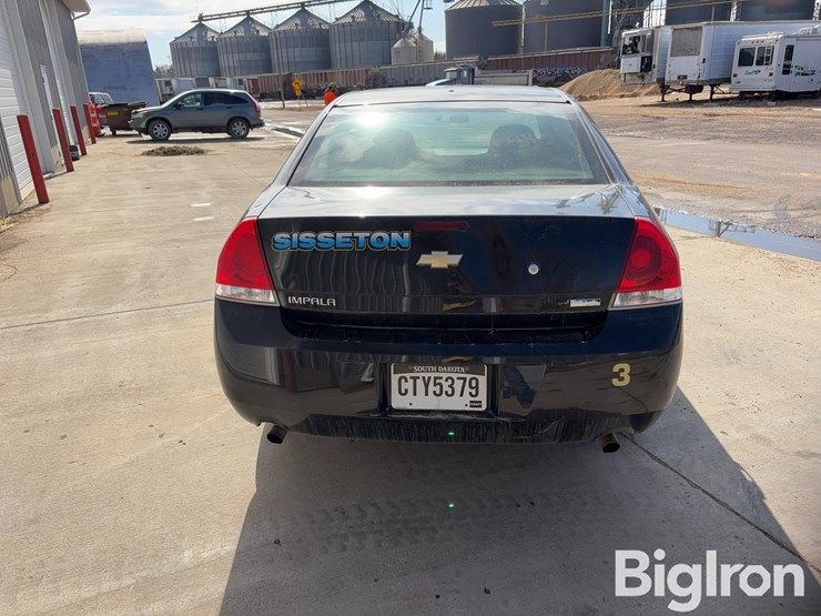 2013-chevrolet-impala-4-door-car-image-6