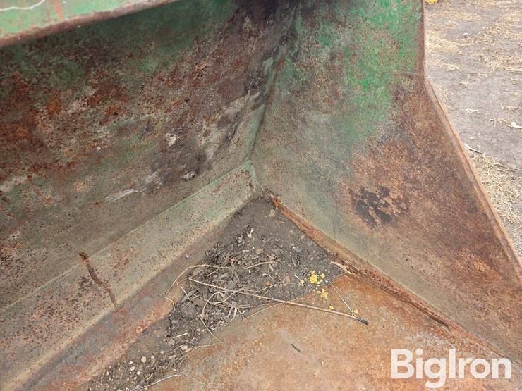 john-deere-8-image-17