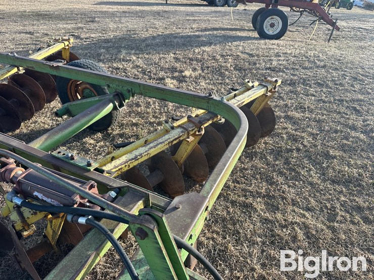 john-deere-110-image-16