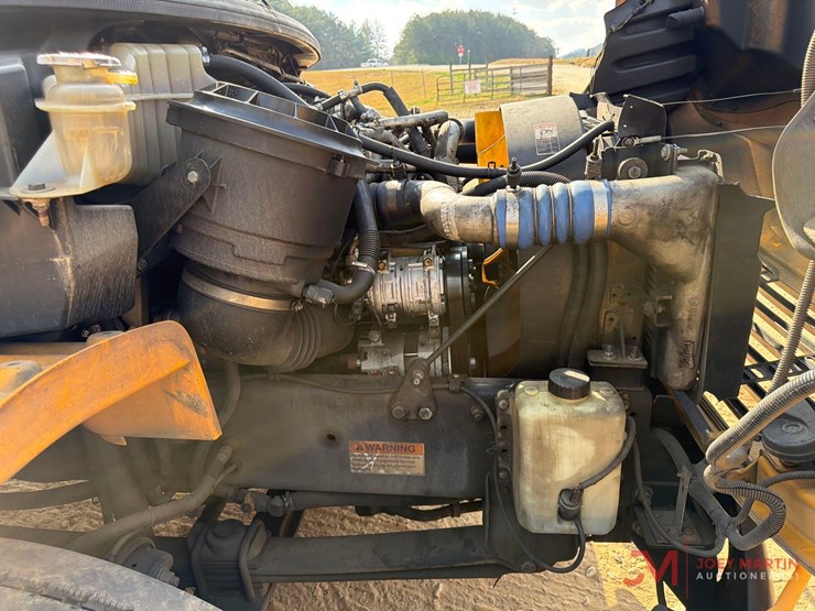 2008-thomas-saf-t-liner-c2-image-10