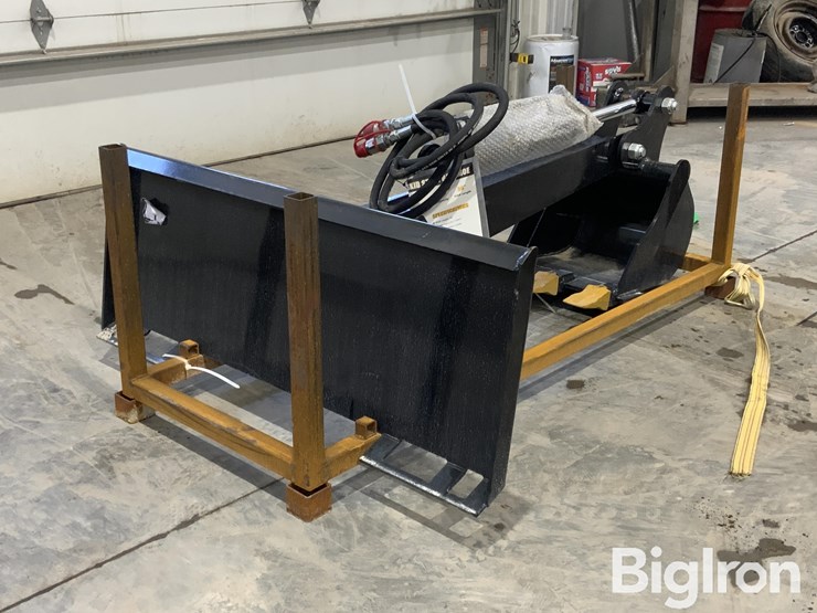 2025-massey-ferguson-730-image-5