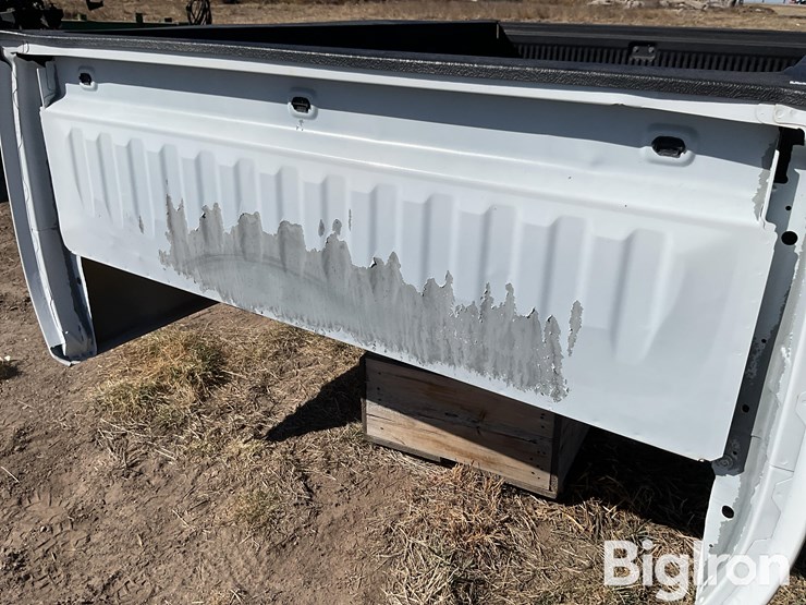 2013-gmc-3500-image-16