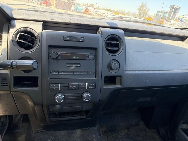 2014-ford-f150-xl-image-14