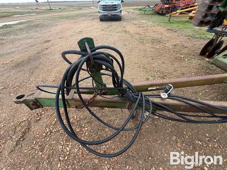 john-deere-630-image-9