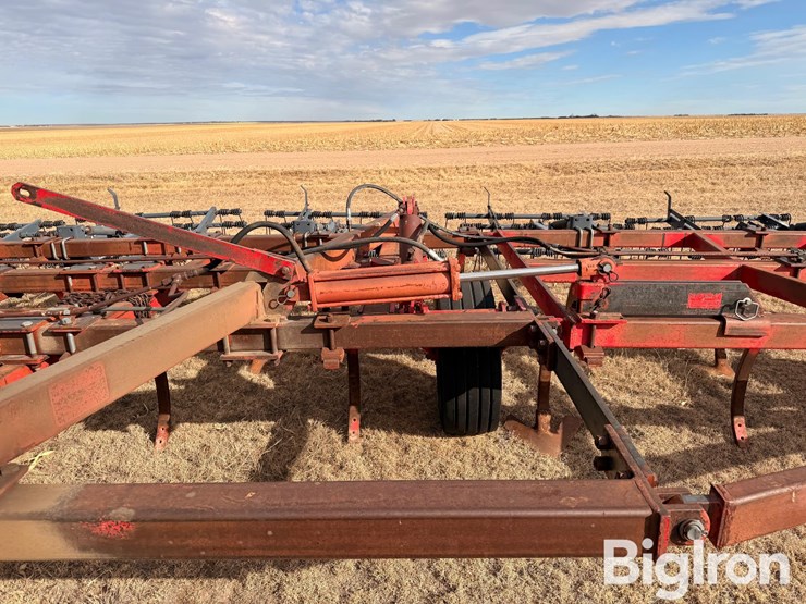 massey-ferguson-128-image-10