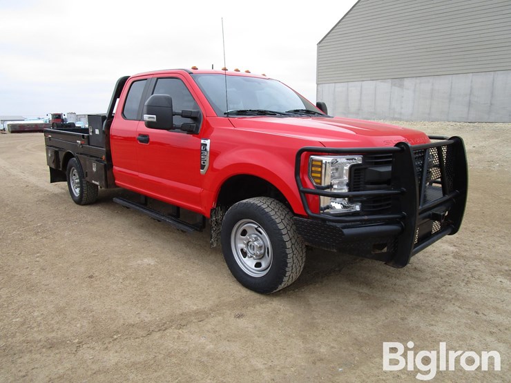 2019-ford-f350-xl-image-3