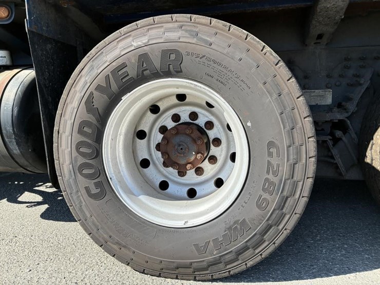 2010-autocar-xpeditor-image-5