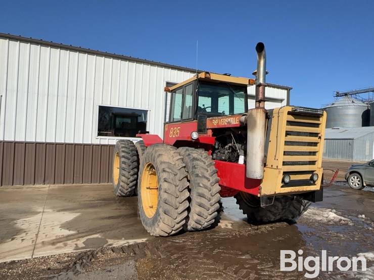 1982-versatile-835-image-3