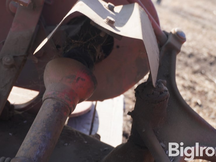 case-ih-1300-image-11