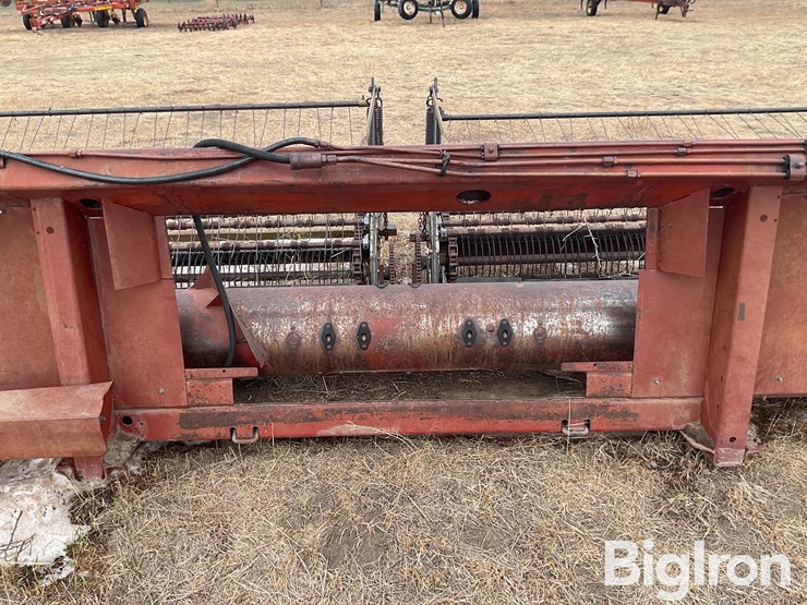 international-810-image-19