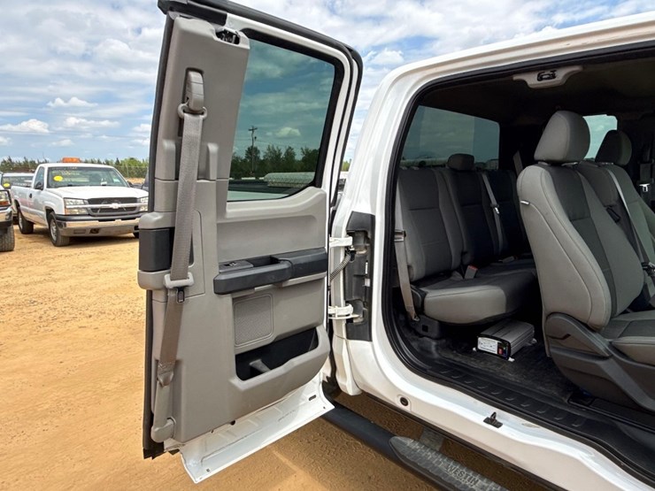 2018-ford-f150-xl-image-5