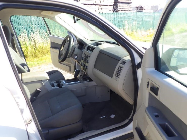 2009-ford-escape-image-6