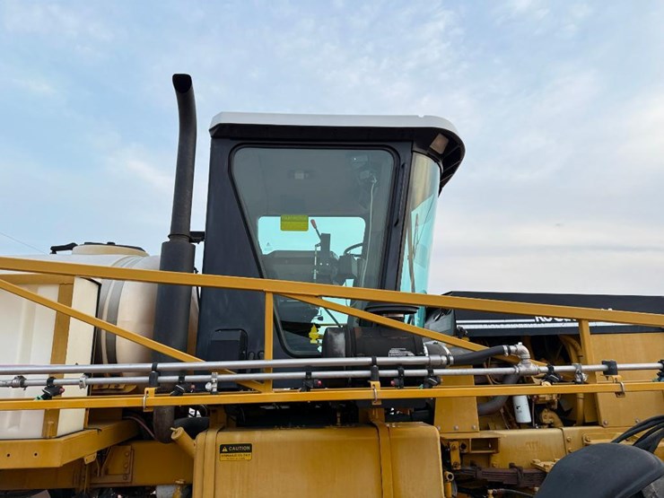 ag-chem-rogator-664-image-12