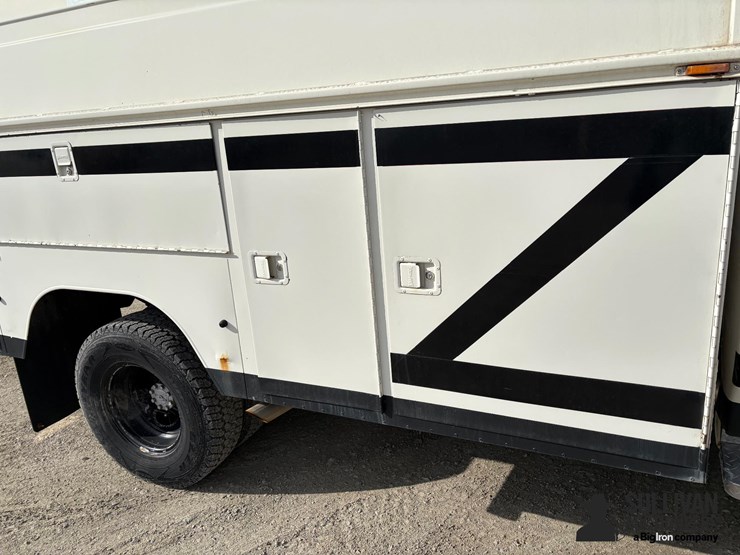 1991-ford-f-super-duty-image-19