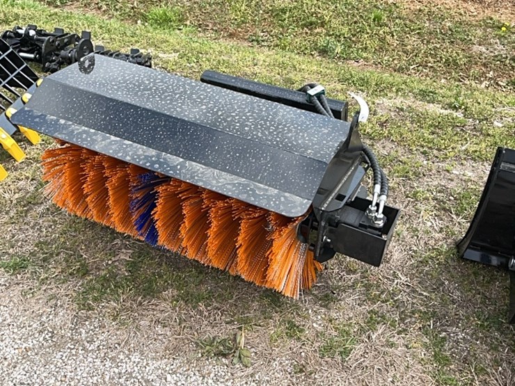 mini-skid-steer-sweaper-image-1
