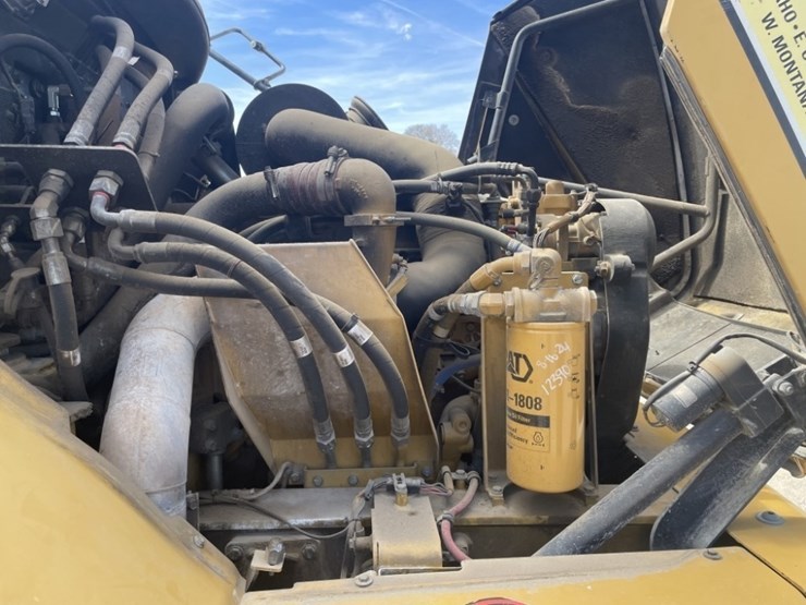 caterpillar-730-image-37