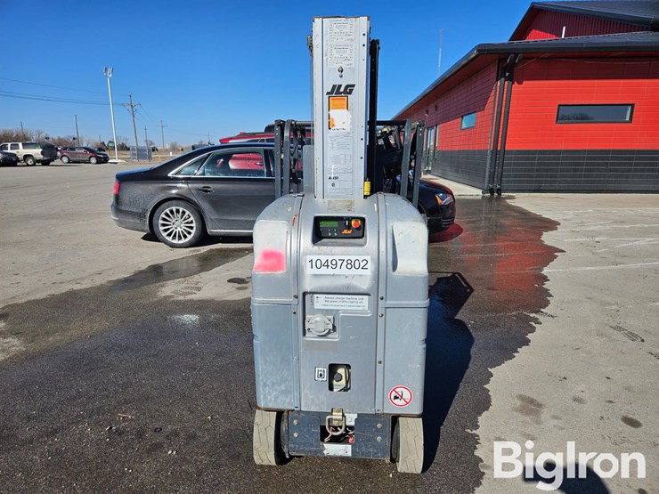 2016-jlg-20mvl-image-6