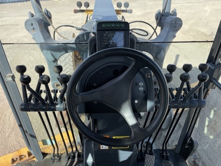 2012-deere-872g-image-39