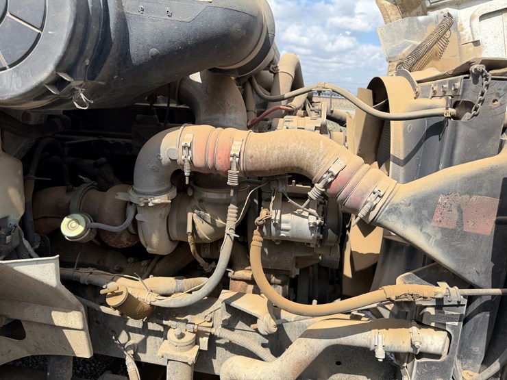 2002-international-9200i-image-59