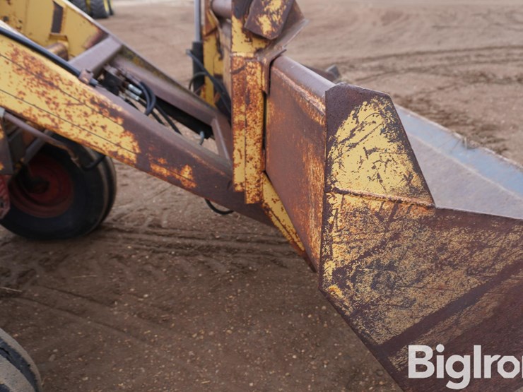 1976-international-1086-image-11