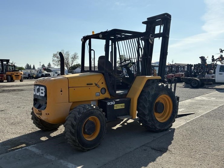 2017-jcb-930-image-3
