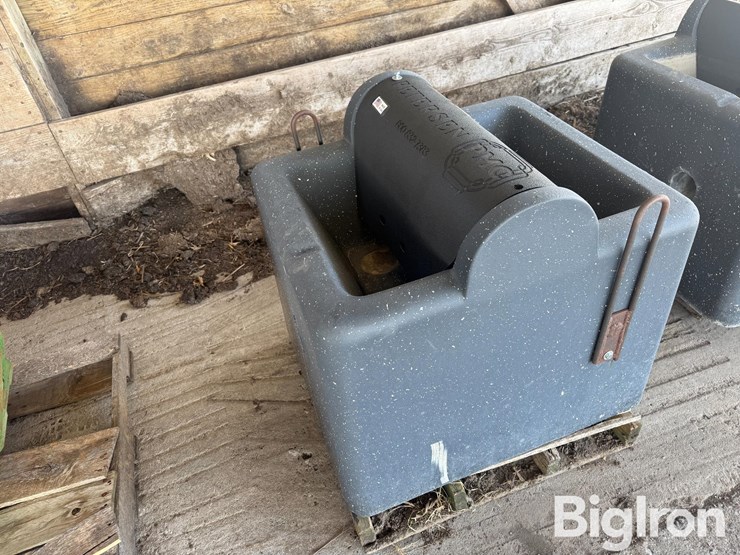 petersen-waterers-super-pete-34c-cattle-waterer-image-9