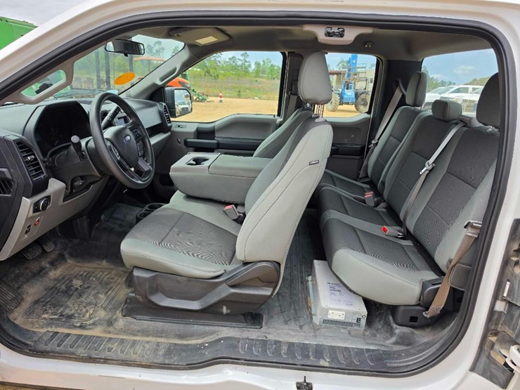 2018-ford-f150-xl-image-9