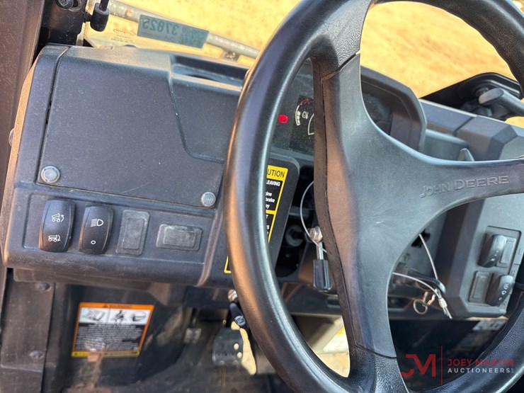 2019-john-deere-xuv-835m-utv-image-20