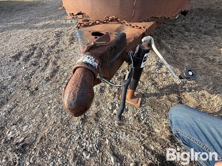 1990-jackson-livestock-trailer-image-9