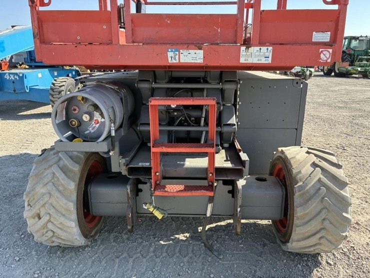 2018-skyjack-sj6826rt-image-10