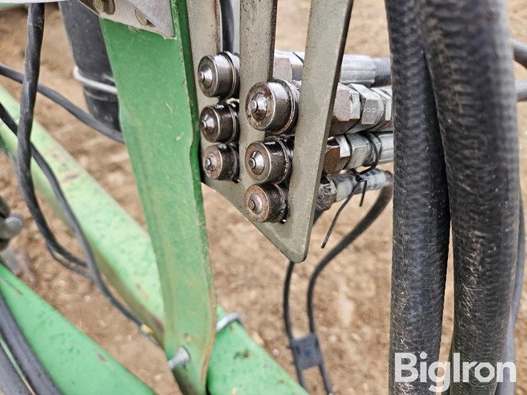 2004-john-deere-637-image-11