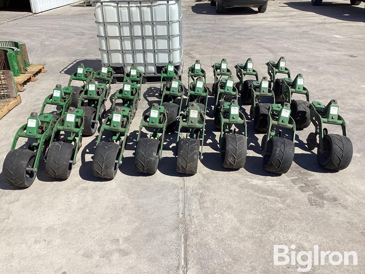 john-deere-db80-image-2