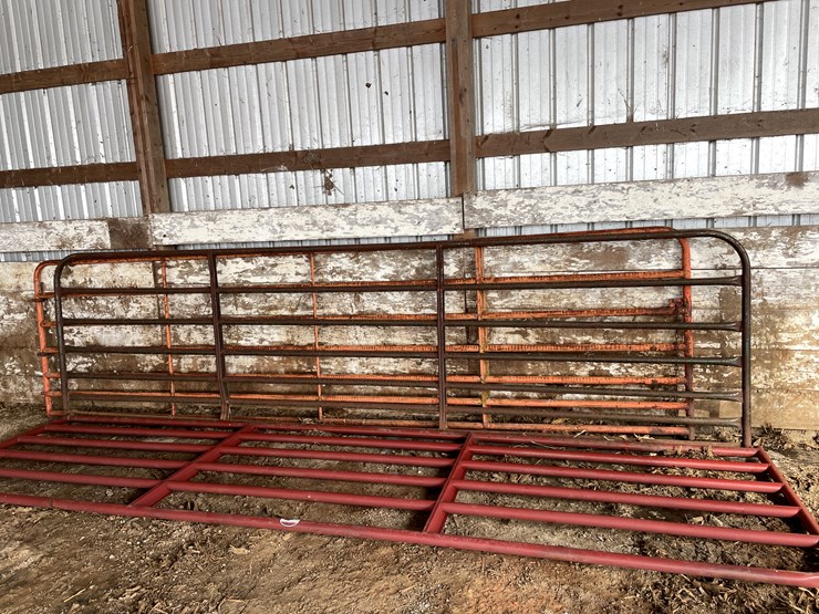 #2353-•-(3)-16'-metal-gates-image-3