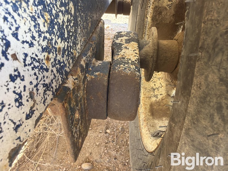 1050-gallon-t/a-nurse-tank-trailer-image-17